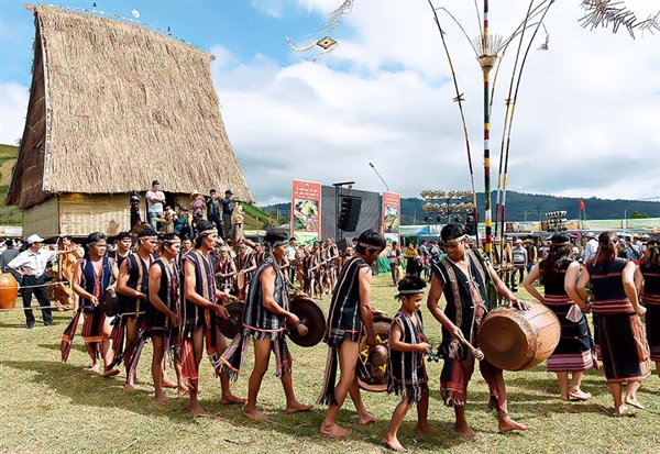 Faire rayonner les valeurs culturelles des groupes ethniques du Tây Nguyên